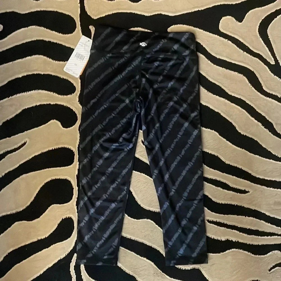 Inner Spirit Leggings - Picture 2 of 4